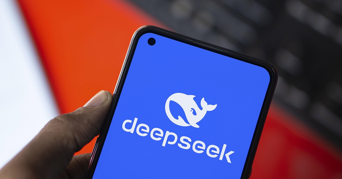 China’s DeepSeek Dethrones ChatGPT as US Tech Stocks Plunge