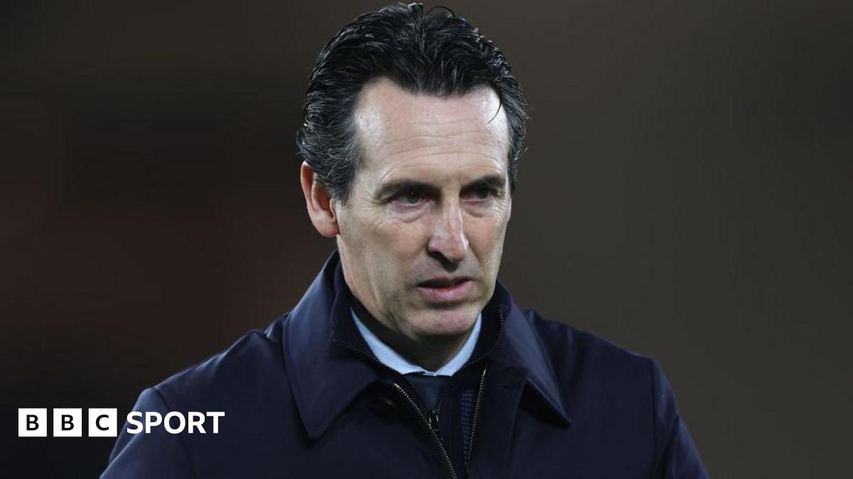 Unai Emery looks on after Aston Villa's loss to Monaco