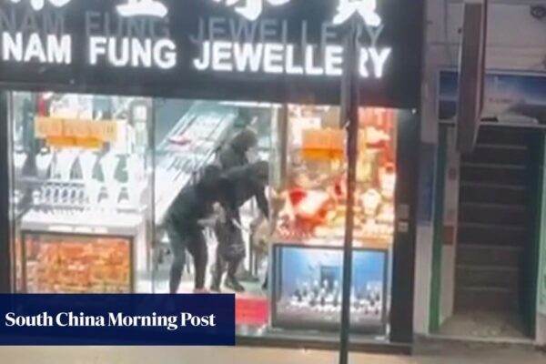 Robbers armed with knives and hammers storm Hong Kong jewellery shop