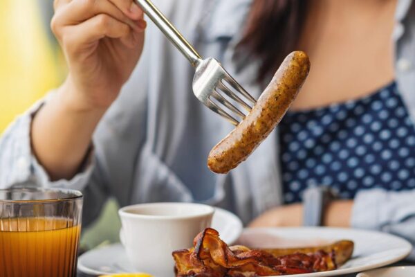 5 Ways Processed Meat Accelerates Aging of Your Brain and Body