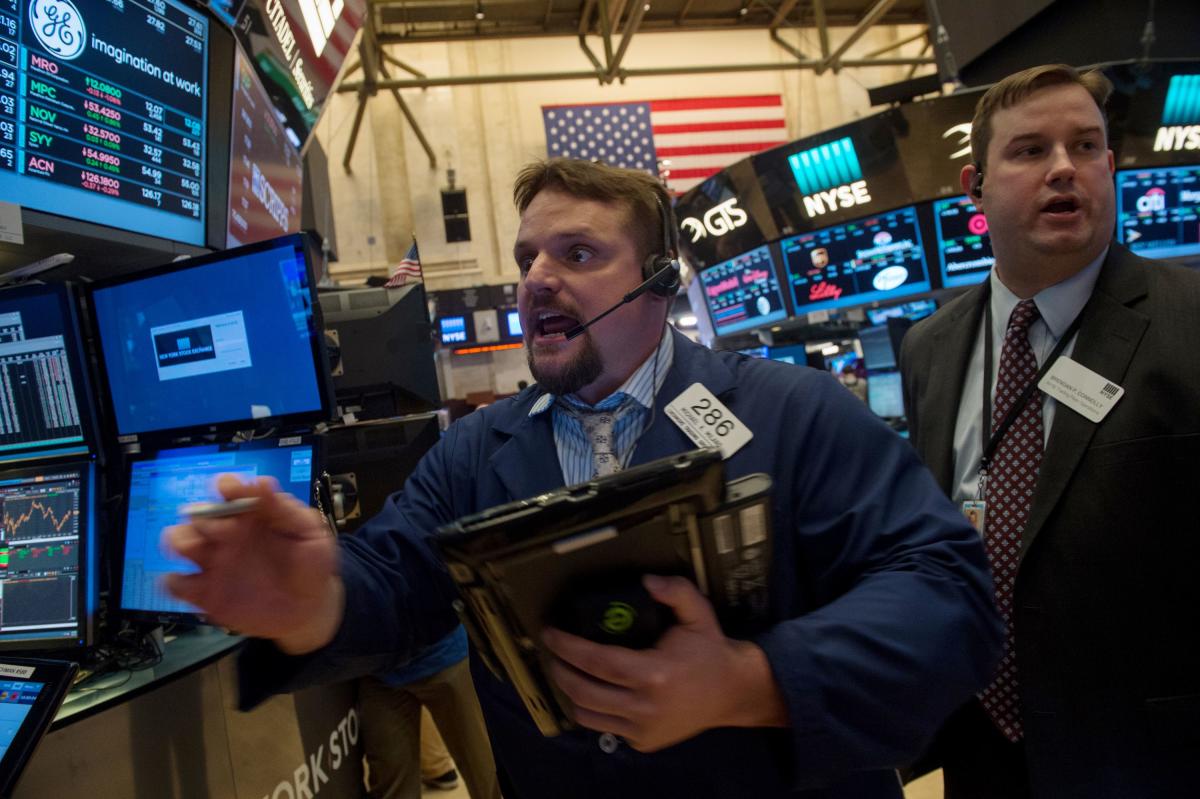 Nasdaq futures tank, Dow tumbles 350 points as AI fears rock tech stocks