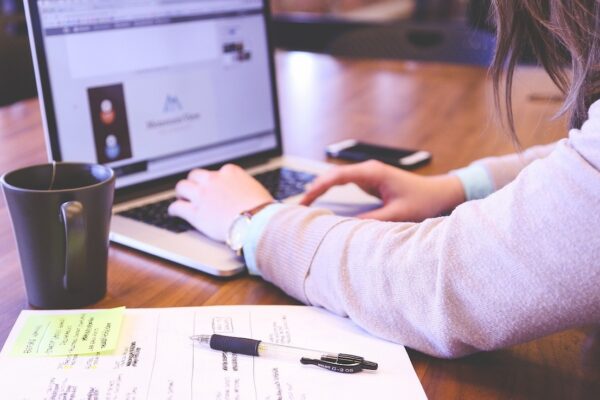 Why People In China Pay Rs 290 A Day To Pretend To Work