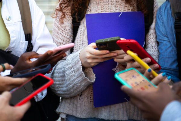 Could North Carolina lawmakers restrict phones in schools? • NC Newsline Could North Carolina lawmakers restrict phones in schools? • NC Newsline