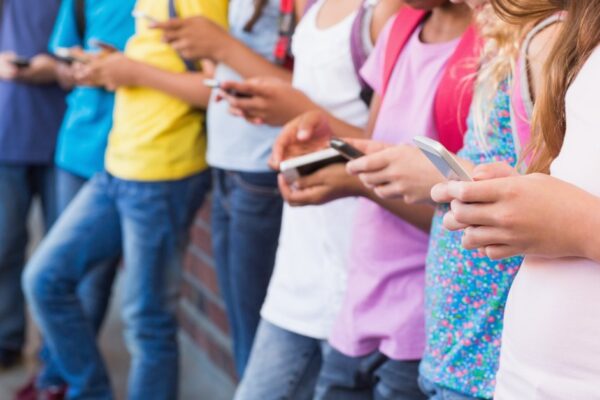 U.S. States Are Getting Behind Bans on Cellphones in Schools