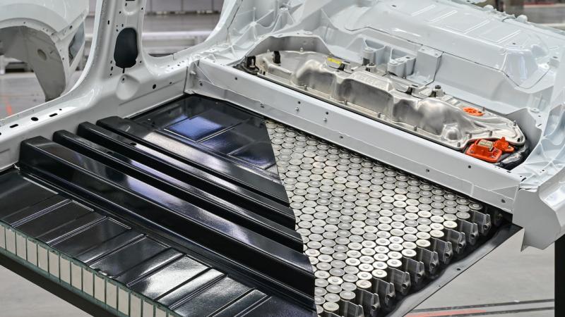 Electric Vehicle (EV) Battery Cells Market