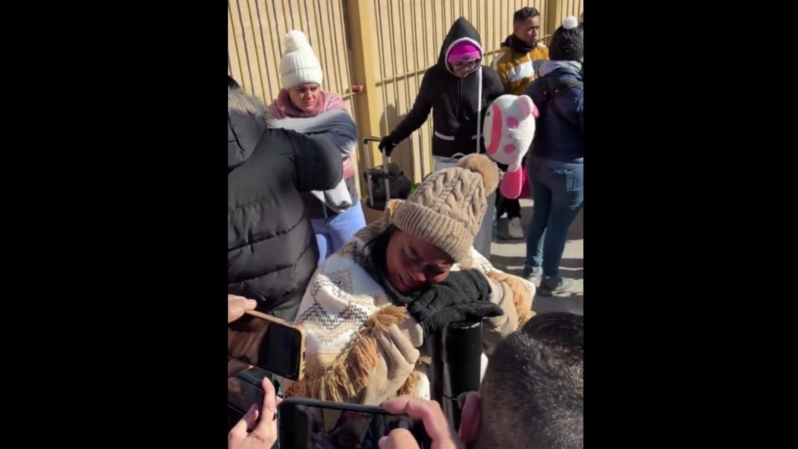 Video: Mexicans waiting for appointments cry after CB1 app shut down by Trump