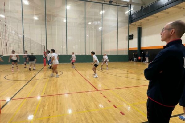 U.S. Deaf National Volleyball Team trains at RIT