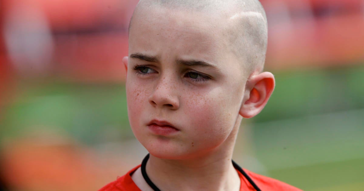 Jack Hoffman, young cancer patient who captured hearts of Nebraska football fans with touchdown run, dies at 19