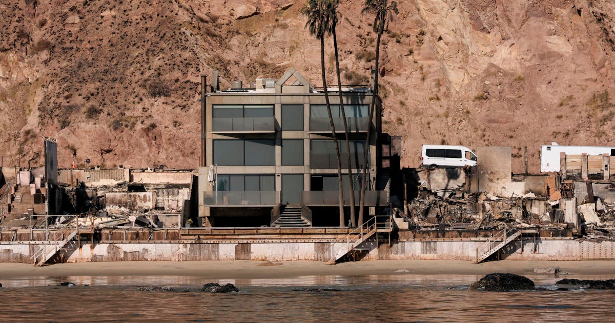 Why some L.A. homes remain standing next to ones destroyed by fires: "Like a blow torch"