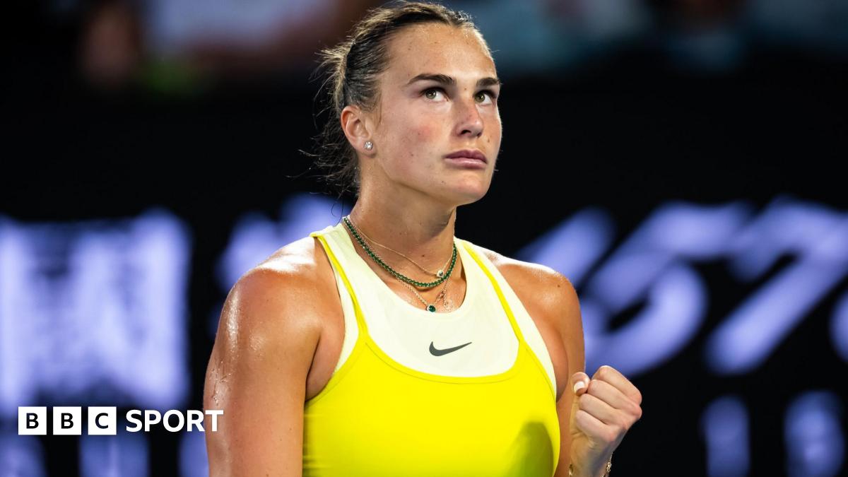 Aryna Sabalenka celebrates winning a point against Paula Badosa