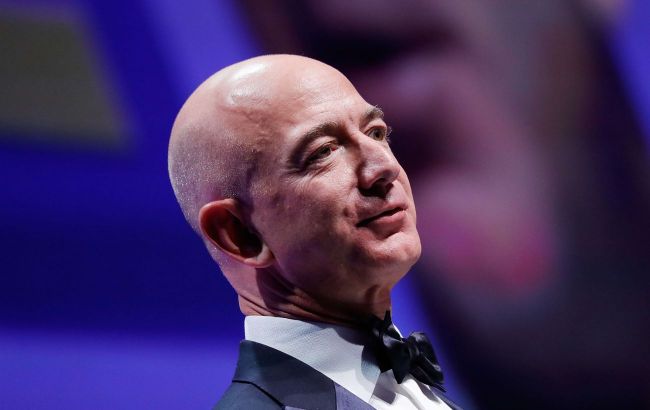 Jeff Bezos looks 40, being 60: Secret of Amazon founder