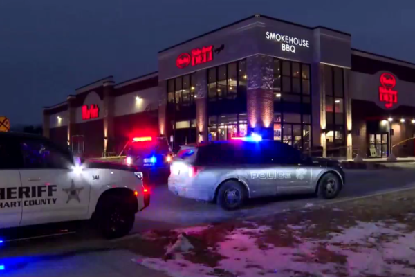 Suspect and 2 others dead, 2 police officers wounded in shooting at Elkhart, Indiana, store