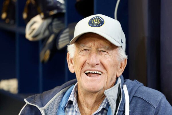 Bob Uecker, longtime Milwaukee Brewers announcer known as "Mr. Baseball," dies at age 90