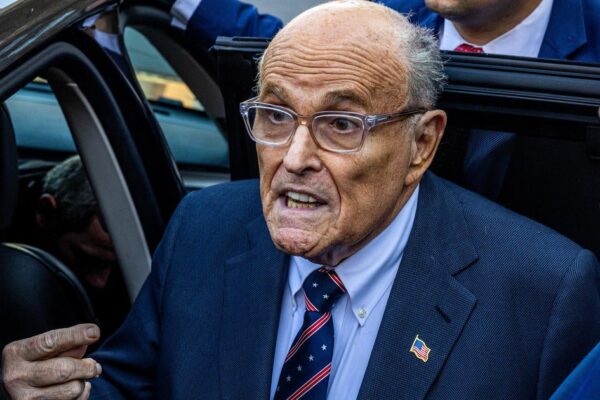 Former NYC Mayor Rudy Giuliani reaches settlement in dispute over Florida condo, World Series rings Former NYC Mayor Rudy Giuliani reaches settlement in dispute over Florida condo, World Series rings