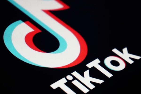 TikTok voluntarily shuts down service in the U.S. with divest-or-ban law set to take effect TikTok voluntarily shuts down service in the U.S. with divest-or-ban law set to take effect