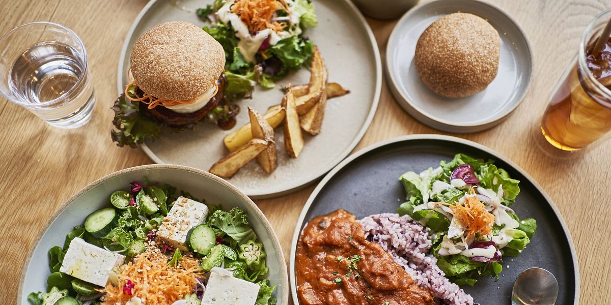 The Healthiest, High-Protein Meals At Your Favorite Chain Restaurants
