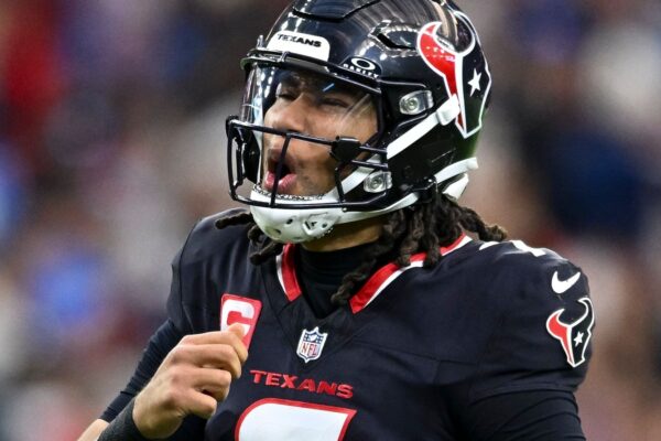 Los Angeles Chargers 12-32 Houston Texans: CJ Stroud stars as Justin Herbert capitulates in NFL 2025 playoffs | NFL News Los Angeles Chargers 12-32 Houston Texans: CJ Stroud stars as Justin Herbert capitulates in NFL 2025 playoffs | NFL News