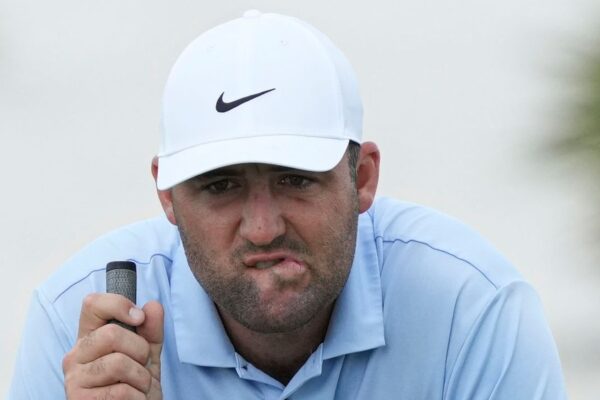 Scottie Scheffler to miss American Express tournament after freak Christmas hand injury forces second withdrawal | Golf News Scottie Scheffler, of the United States, studies his putt on the second green during the third round of the Hero World Challenge PGA Tour at the Albany Golf Club, in New Providence, Bahamas, Saturday, Dec. 7, 2024. (AP Photo/Fernando Llano)