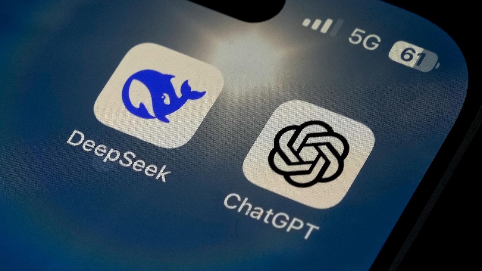 DeepSeek and ChatGPT answer sensitive questions about China differently