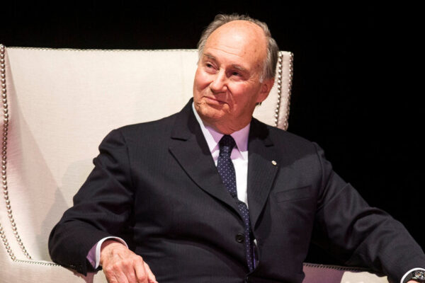 The Aga Khan IV, Wealthy Leader of the Ismaili Muslims, Dies at 88