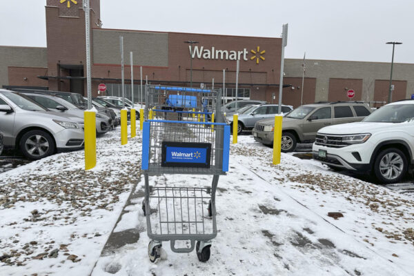 Walmart stock gets pummeled — here's what Wall Street is chatting about in the aftermath