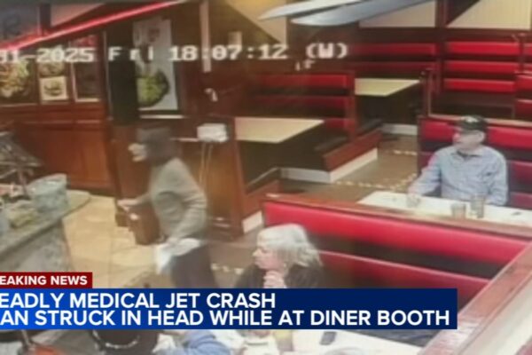 People in Four Seasons Diner duck for cover after Philadelphia plane crash