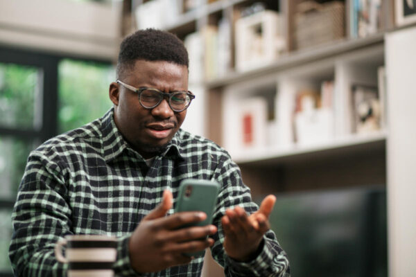 This is why you keep getting flaked on dating apps, according to experts