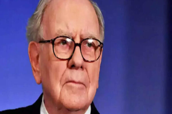 warren buffett: Warren Buffett's Berkshire Hathaway buys more SiriusXM shares, boosts stake to 35%