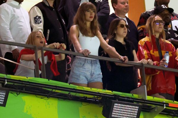 Trump Mocks Taylor Swift After Some Spectators Boo Her At Super Bowl Trump Mocks Taylor Swift After Some Spectators Boo Her At Super Bowl