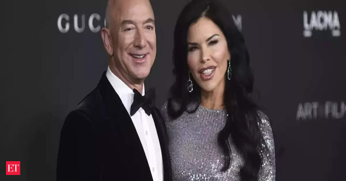 Jeff Bezos' fiancé Lauren Sánchez: Everything fine with Jeff Bezos' fiancé? Lauren Sánchez shares cryptic message about turbulent start to the new year after coming under fire for her inauguration look