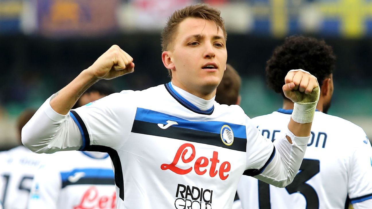 Transfer rumors, news: Arsenal, Man United scouting Retegui