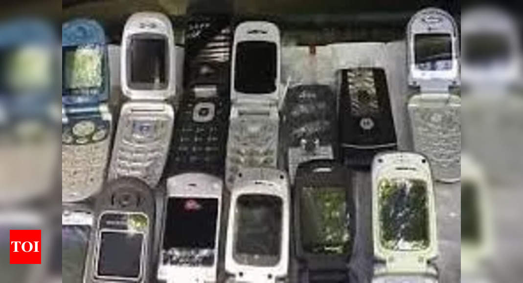 Mobile phones, vehicles not safe | Trichy News