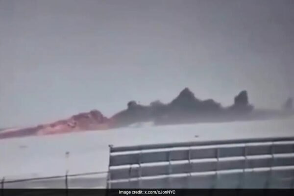 Video Shows Delta Airlines Plane Crashing Upside Down In Canada Video Shows Delta Airlines Plane Crashing Upside Down In Canada
