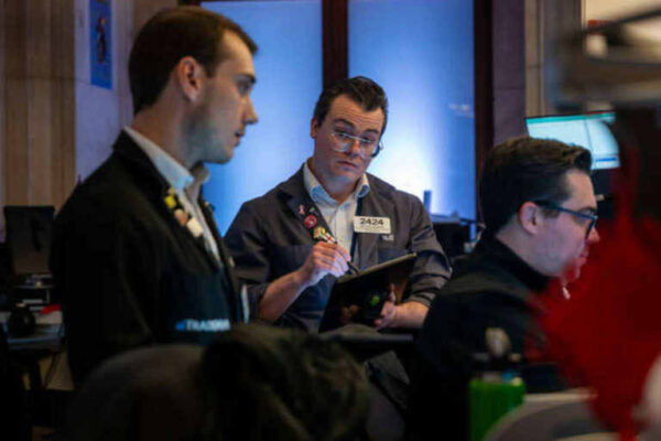 Stocks stay afloat after in-line inflation data, still 'vulnerable' to further selling