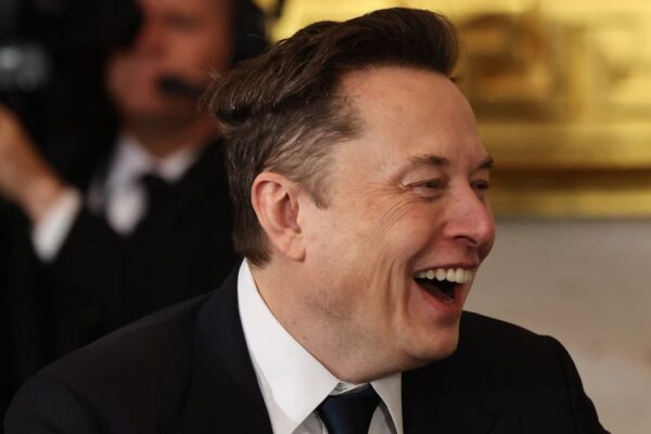 Elon Musk Shuts Out Senior Government Workers in HR Takeover