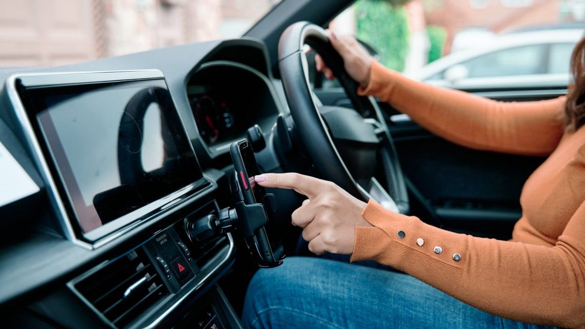 Touchscreens in cars are as dangerous as mobile phones