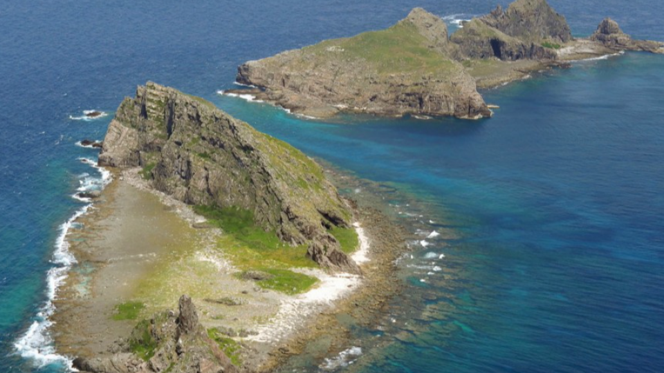 Japan protests Chinese ships' intrusion into waters around Senkaku