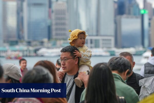 Hongkongers urged to wrap up warm as temperatures set to dip to 14 degrees