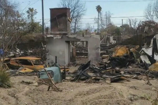 California crews clean up flooding and mudslides