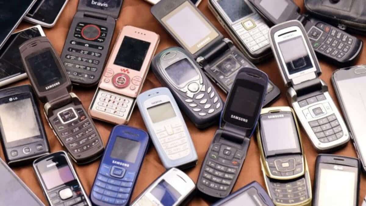 Your Old Phones Might Just Be Worth a Small Fortune Now