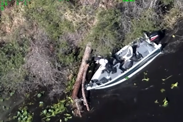 Video shows unresponsive man rescued from out-of-control boat in Florida