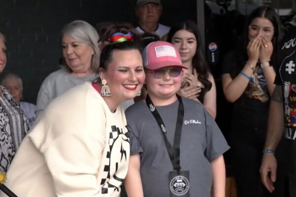 Alabama community turns out to support bullied autistic boy