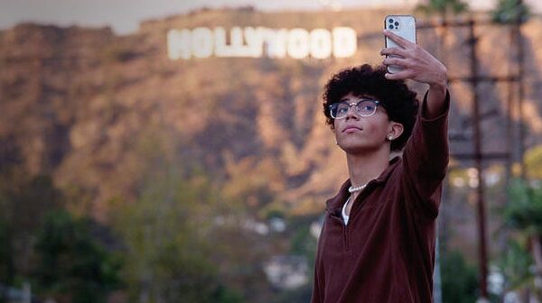 Are the Kids All Right?: Chasing Fame | CBS Reports