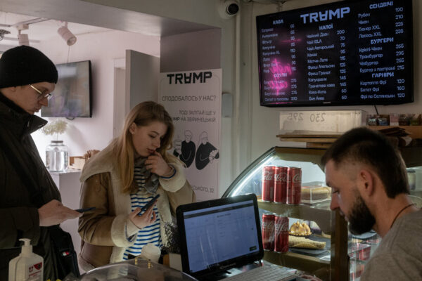At Ukraine’s Trump-Themed Cafe, Patrons Demand a Name Change
