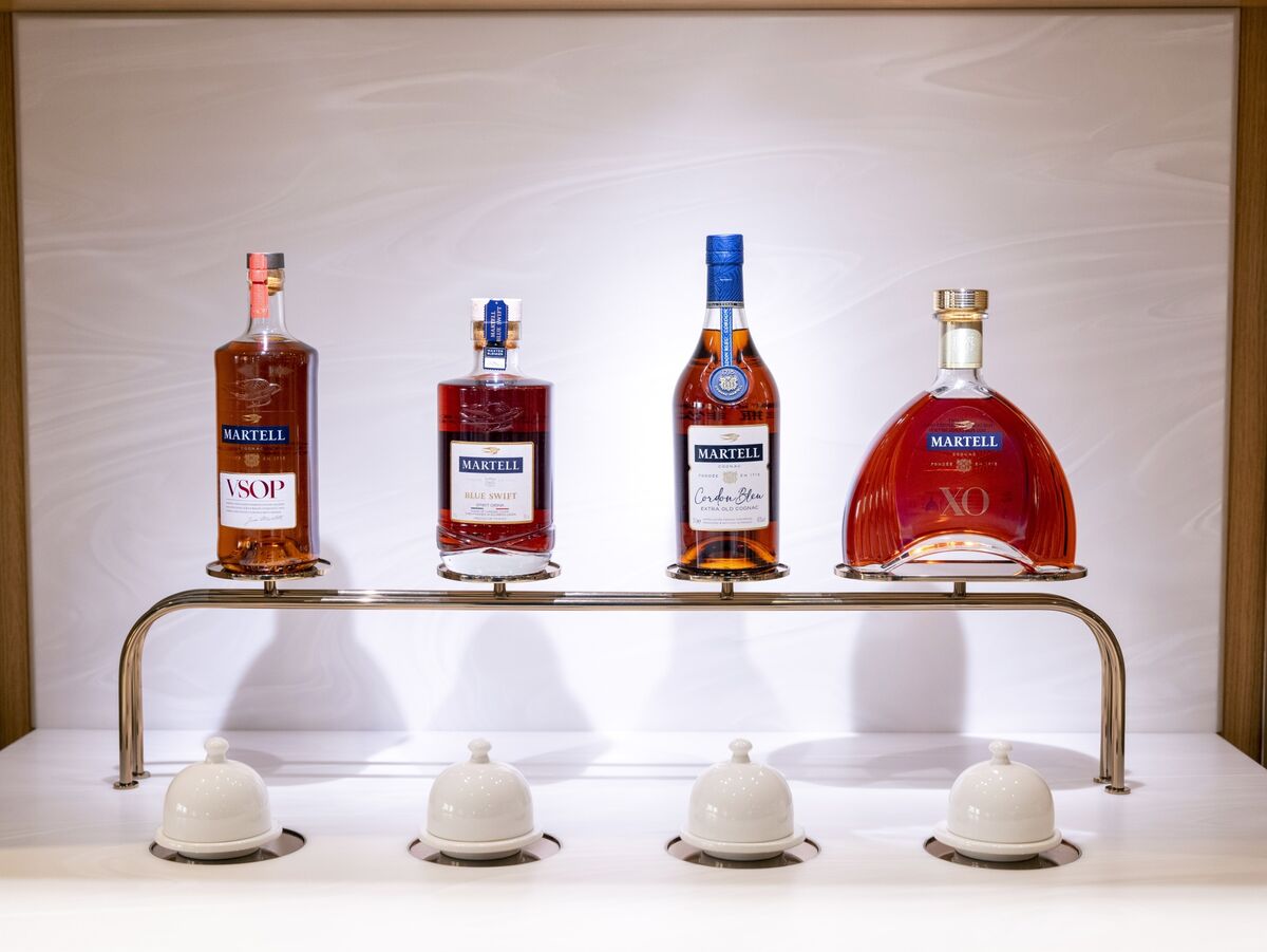 Cognac Probe in China Delayed Three Months, Says France’s Barrot