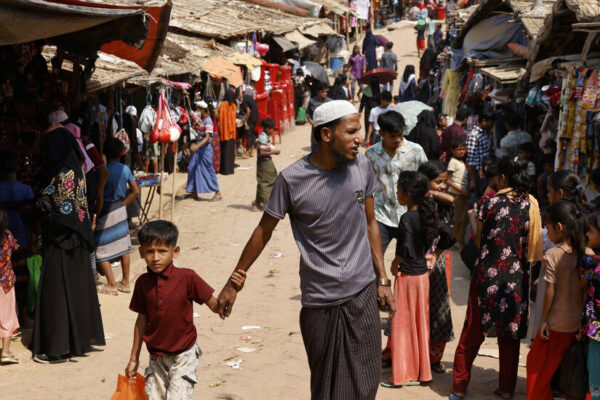 Armed Rohingya Group’s Leader Is Arrested in Bangladesh