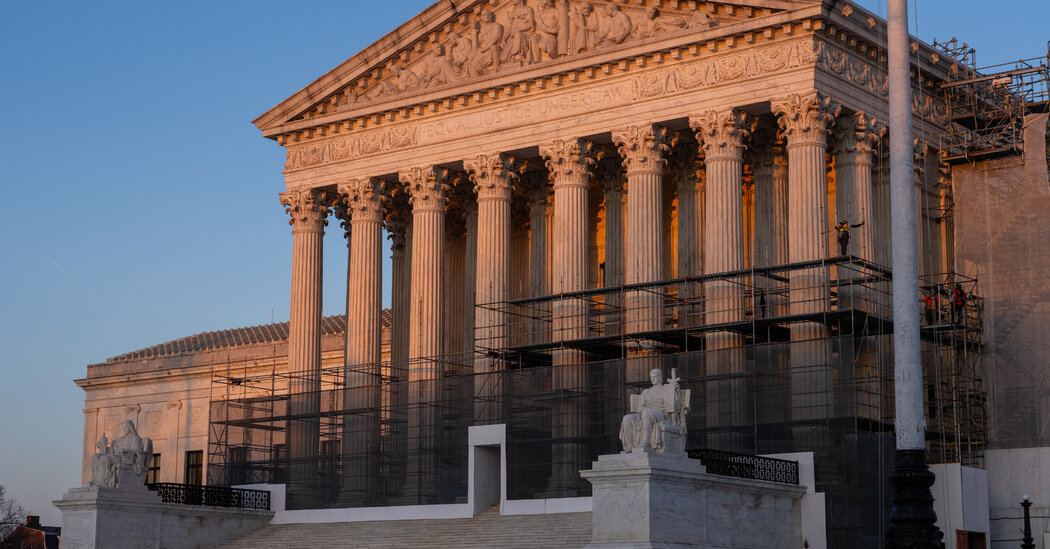 Justices to Consider Trump Request to Lift Nationwide Pause on Birthright Citizenship Order