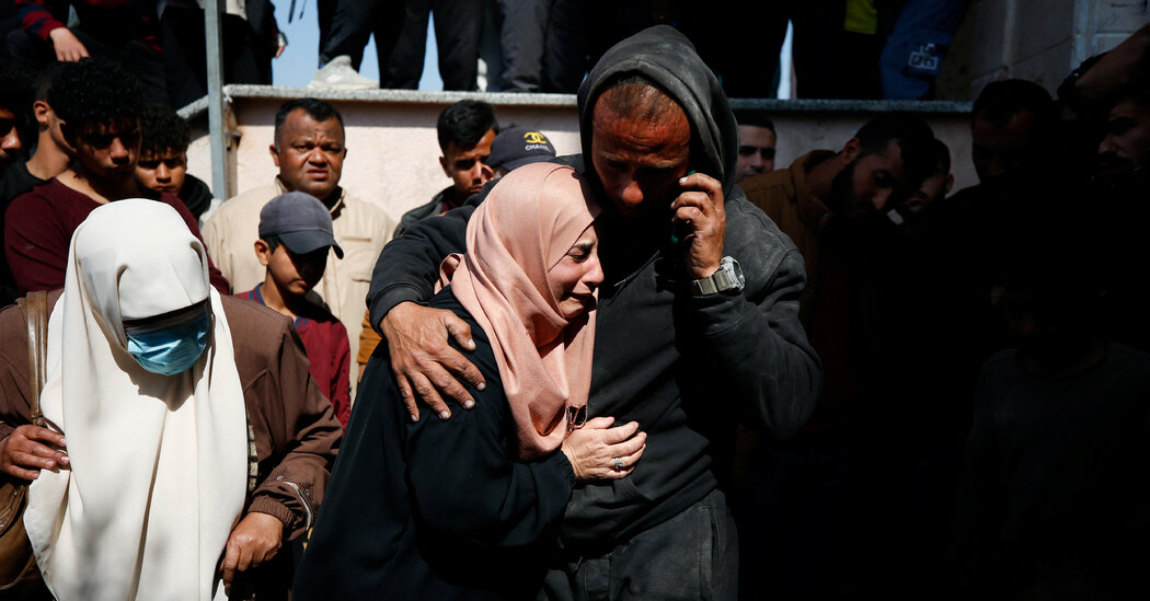 Israel Keeps Up Attacks in Gaza Despite Truce