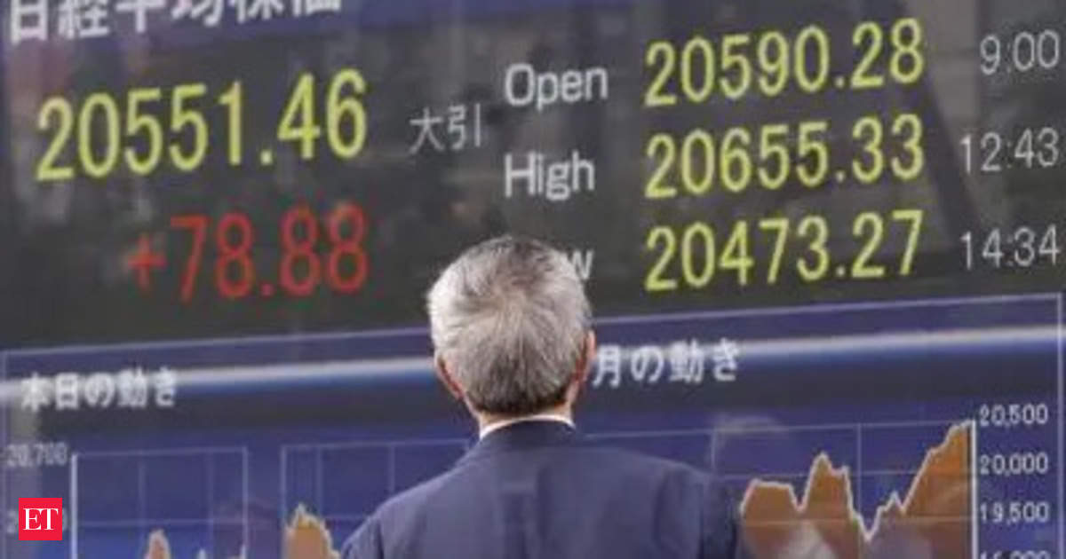 China holds benchmark lending rates steady as expected