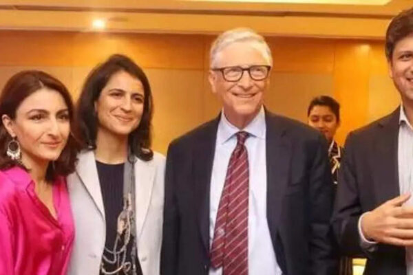 Soha Ali Khan enjoys an insightful encounter with Bill Gates | Hindi Movie News
